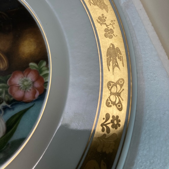 Vintage Thumbelina Decorative Plate w/ stand - Picture 3 of 7